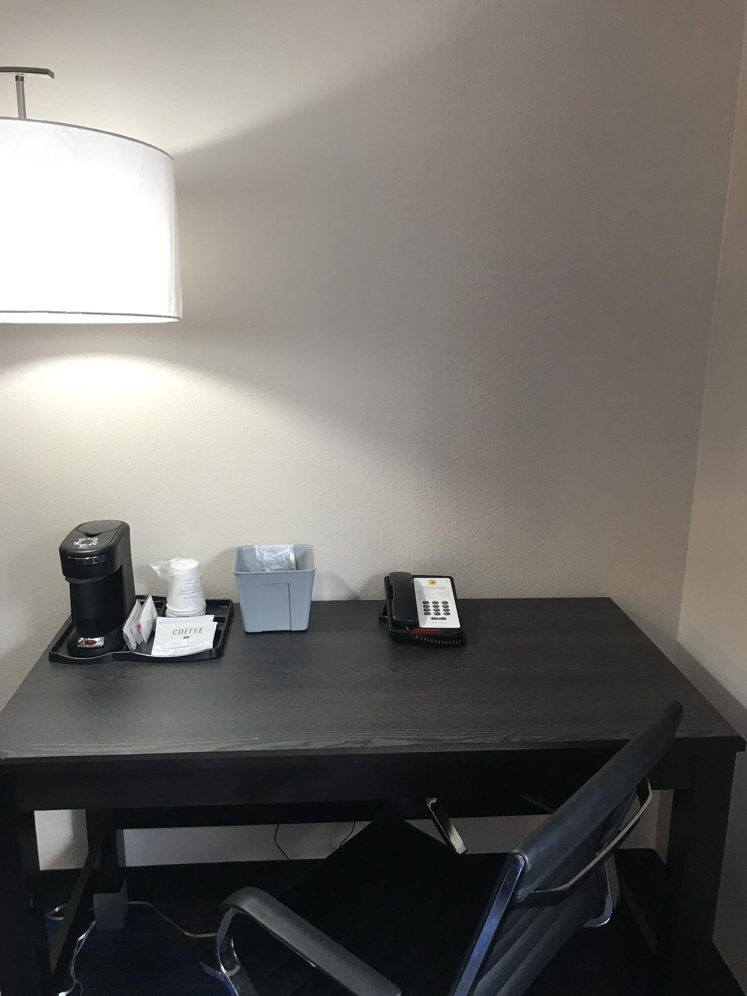 Super 8 By Wyndham Lenexa Overland Park Area/Mall Area Luaran gambar